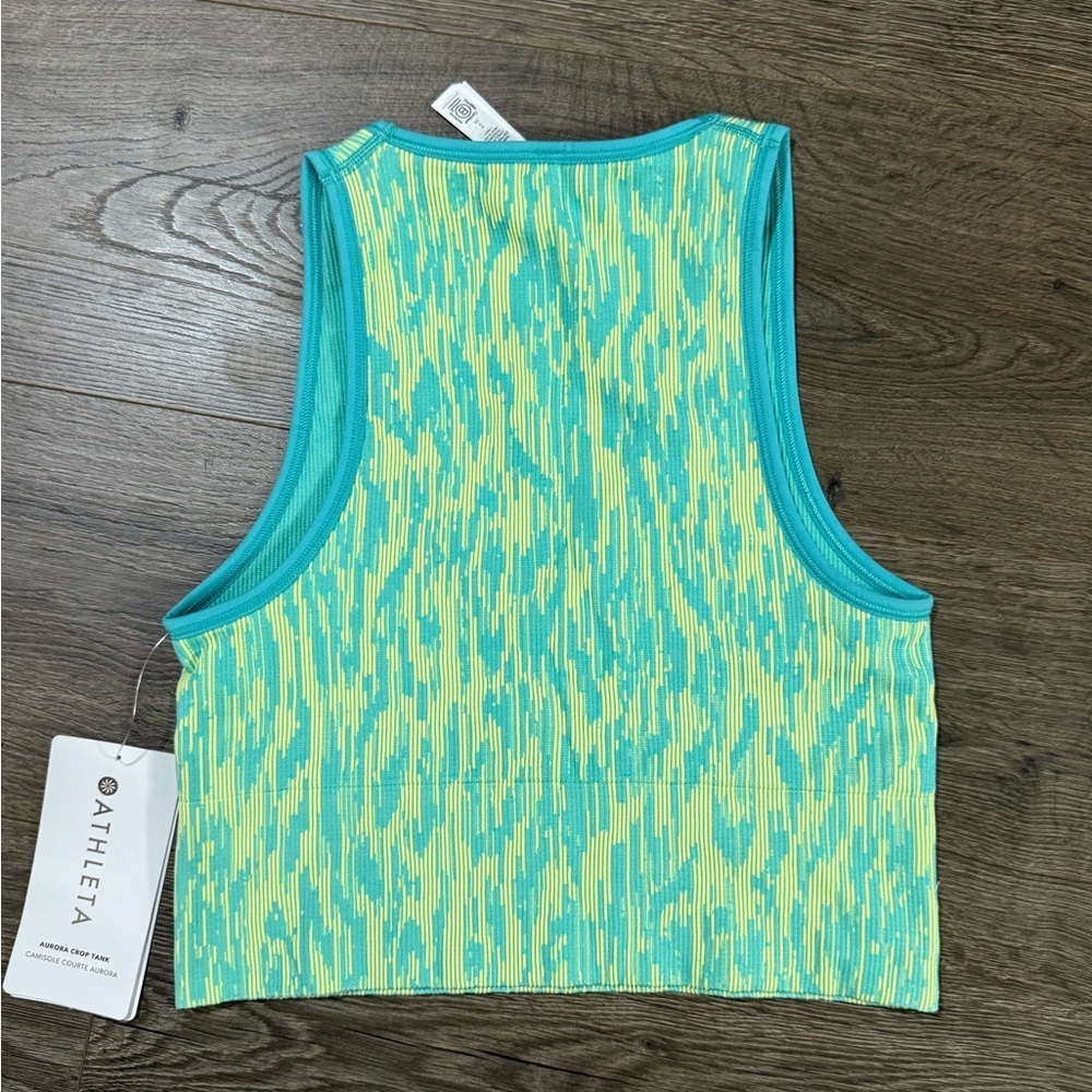 *NWT* Athleta Aurora Seamless Crop Rib Tank in Borealis Green Size M - Picture 6 of 6